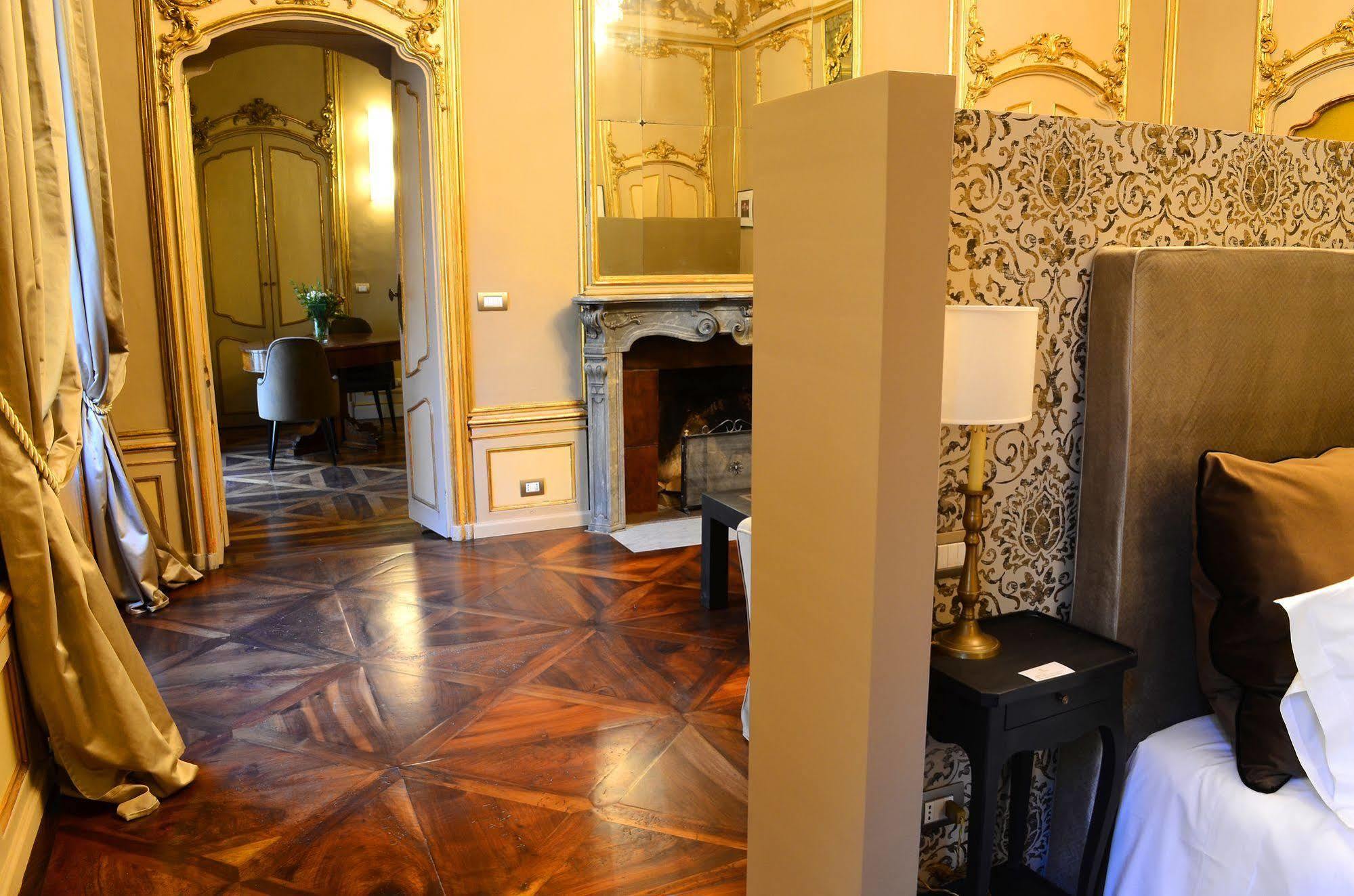 Palazzo Del Carretto * Turin
